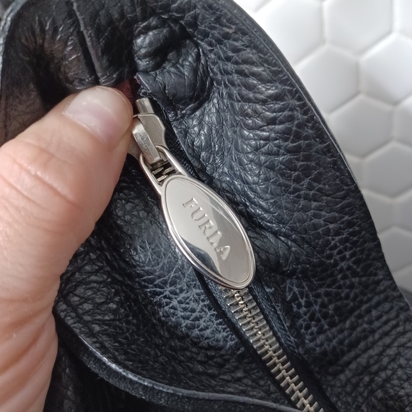 AUTH! Furla large shoulder / crossbody bag - Picture 8 of 15